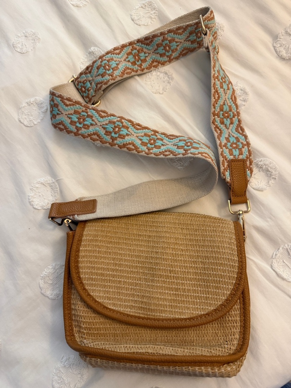 Shiraleah Tan Woven Crossbody with Patterned Strap - Picture 2 of 4